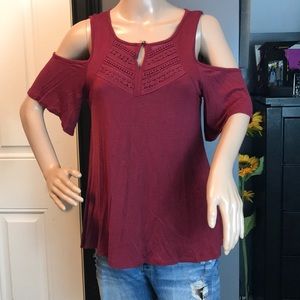 Maurice’s size small. Maroon off shoulder